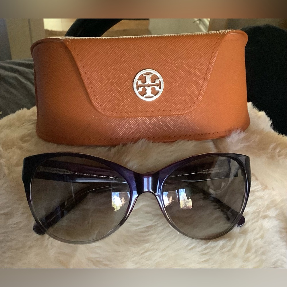 Tory Burch Sunglasses with case